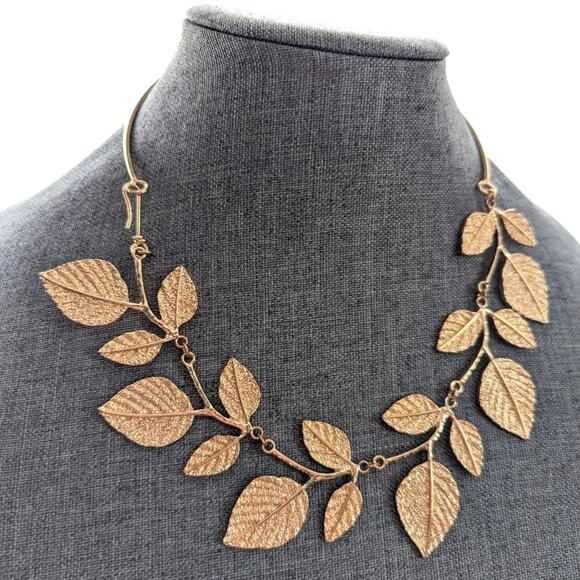 St. Thomas Gold Tone Chain Link Leaf Greek Collar Boho Wrap Necklace NWT 18" - Picture 2 of 4